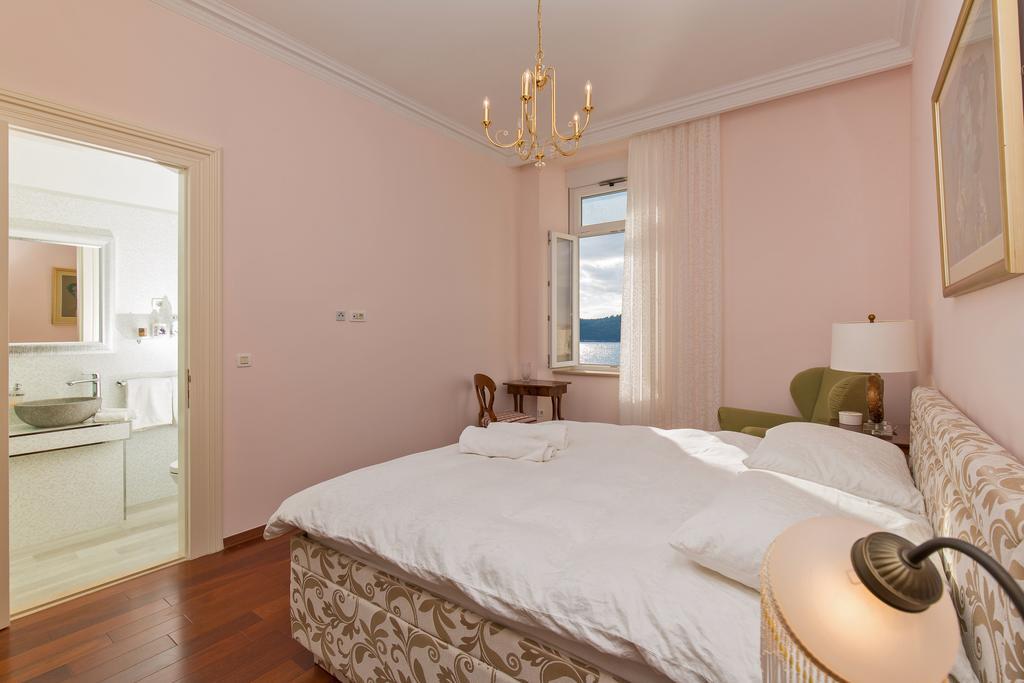 Luxury Seafront Apartment Banje Dubrovnik Kültér fotó