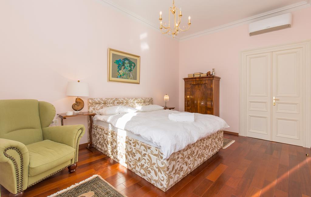 Luxury Seafront Apartment Banje Dubrovnik Kültér fotó